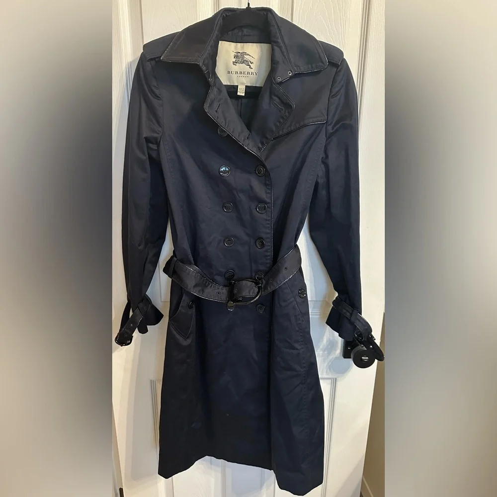 Authentic Burberry Navy Double-Breasted Coat with Black Patent Trim - Size 6 - Picture 1 of 12